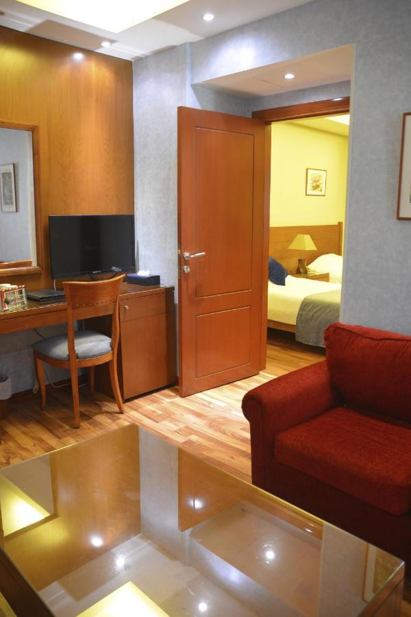 Caesar'S Park Hotel Beirute Exterior foto